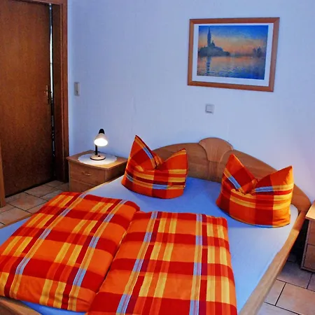 Ferienbungalow Mit Gro_em Garten I * Middelhagen